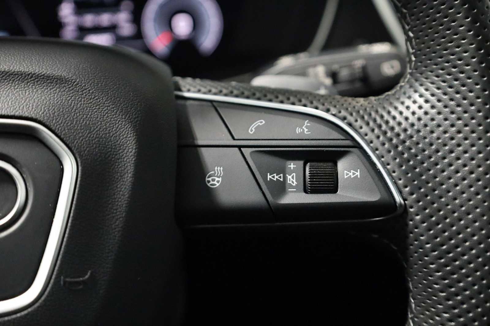 Used 2023 Audi SQ5 Premium Plus w/ Premium Plus Package image 26