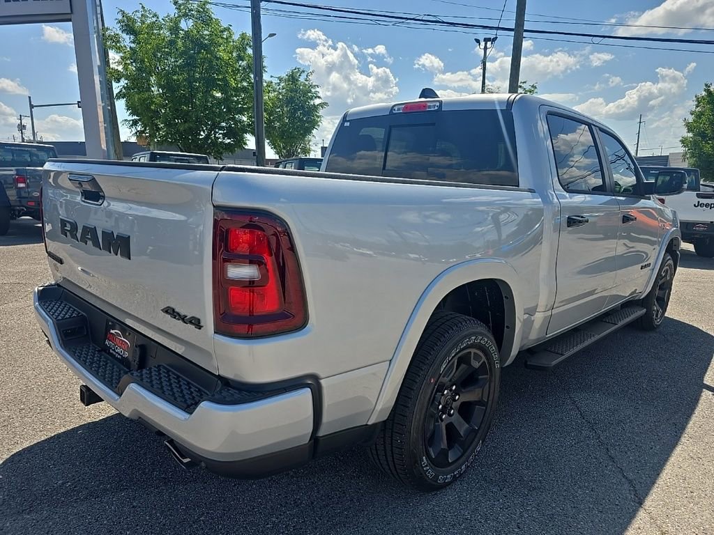 New 2026 RAM 1500 4x4 Crew Cab image 3