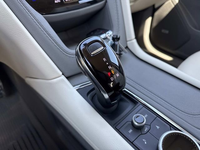 Used 2024 Cadillac XT6 Premium Luxury w/ Technology Package AWD/4WD image 26