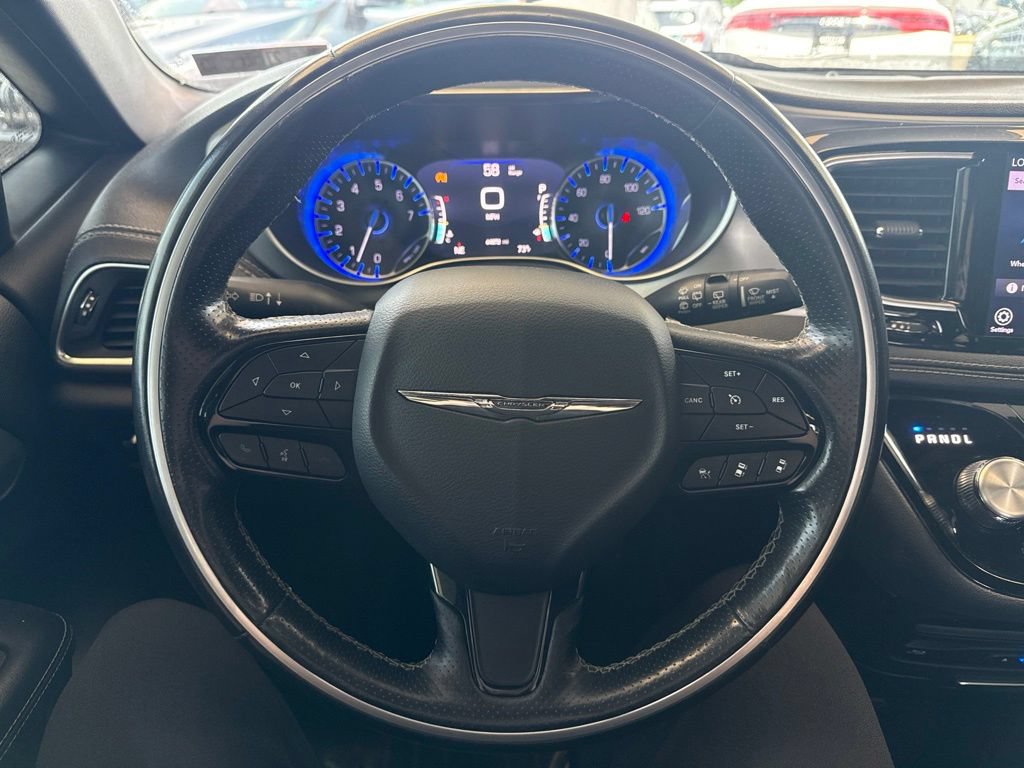 Used 2019 Chrysler Pacifica Limited w/ Advanced Safetytec Group FWD image 20