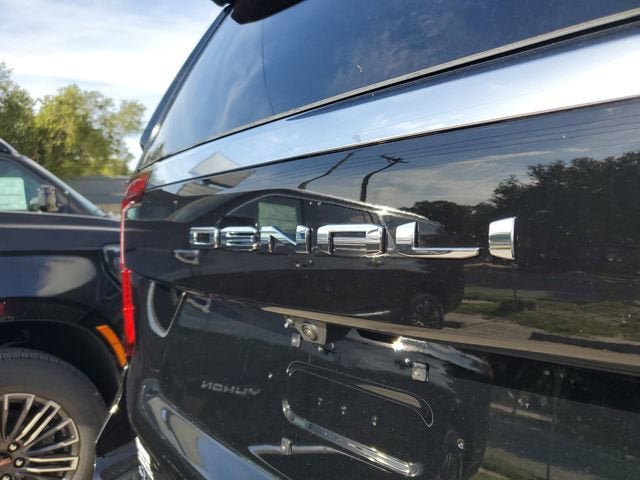 New 2026 GMC Yukon Denali RWD image 9