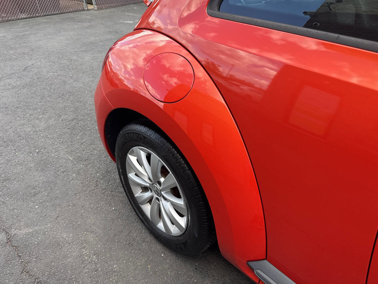 Used 2017 Volkswagen Beetle 1.8T Classic FWD image 15