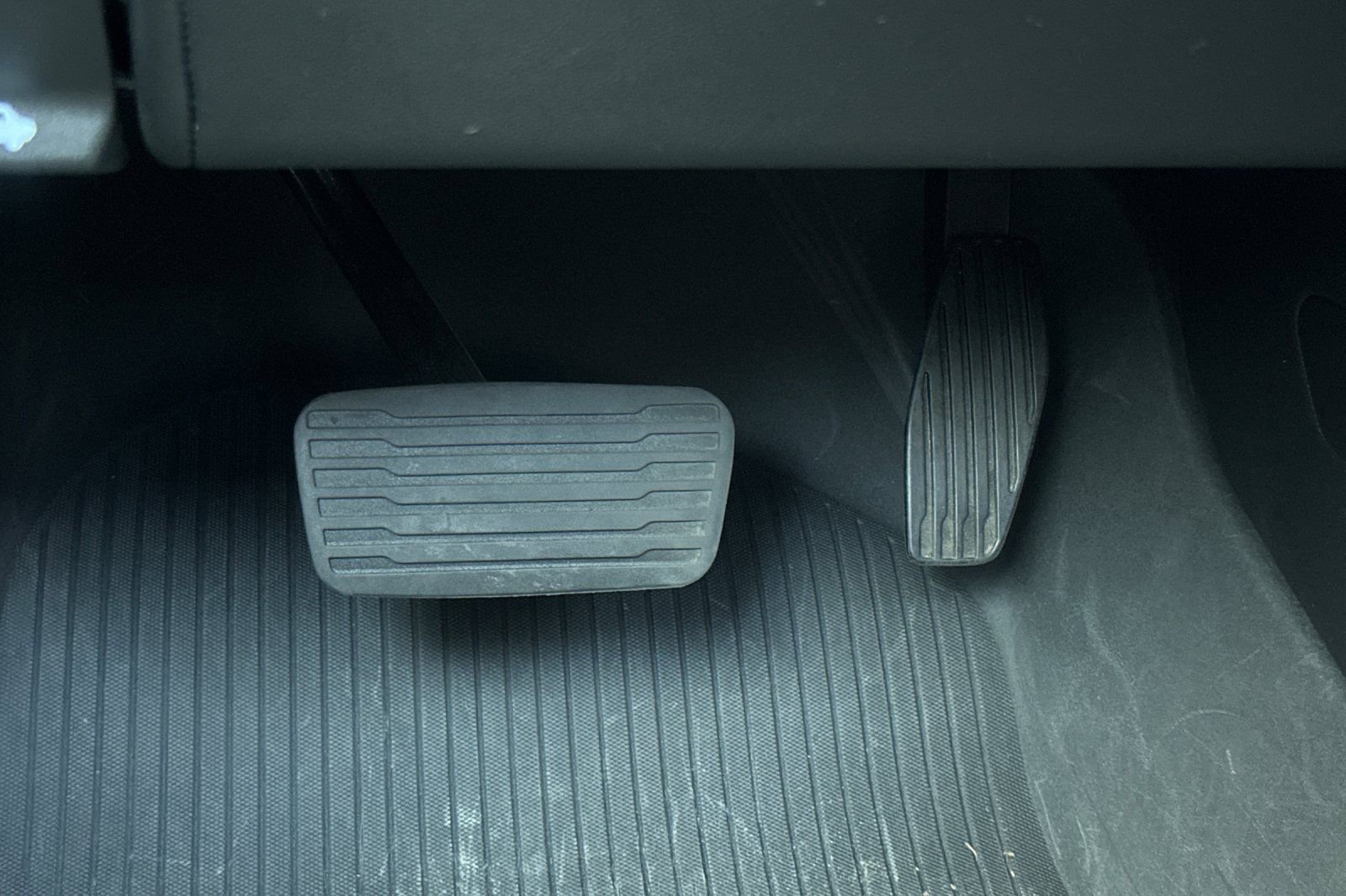 Certified 2023 Cadillac Escalade ESV Sport w/ LPO, ONYX Package image 45