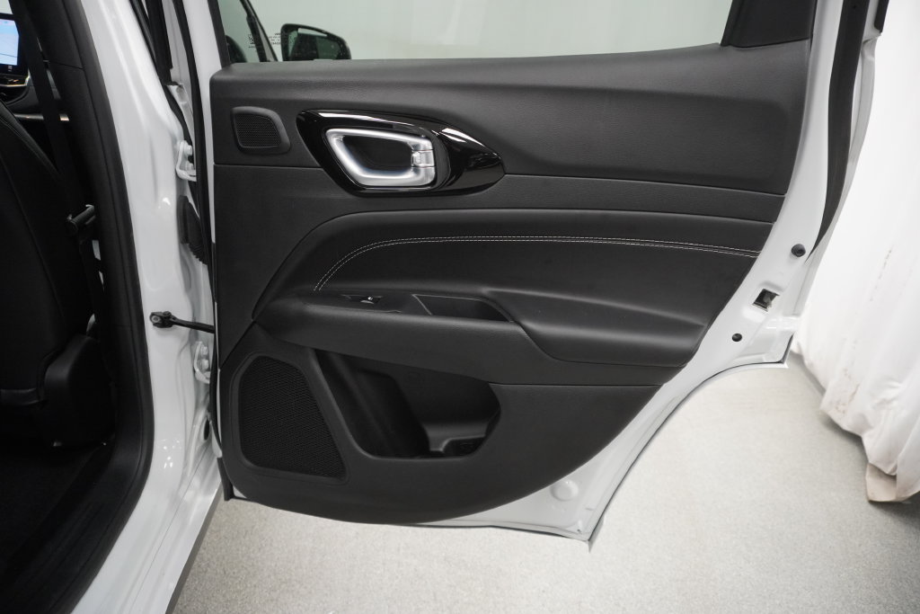 Certified 2023 Jeep Compass High Altitude w/ Driver Assist Group I AWD/4WD image 43