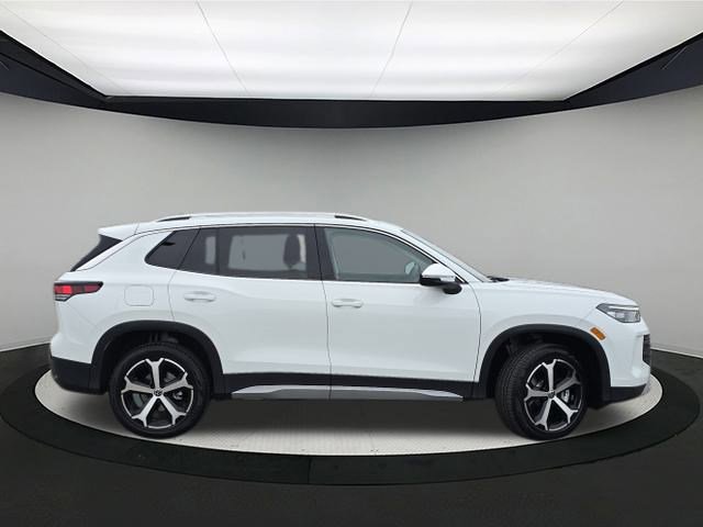 New 2025 Volkswagen Tiguan SE image 8