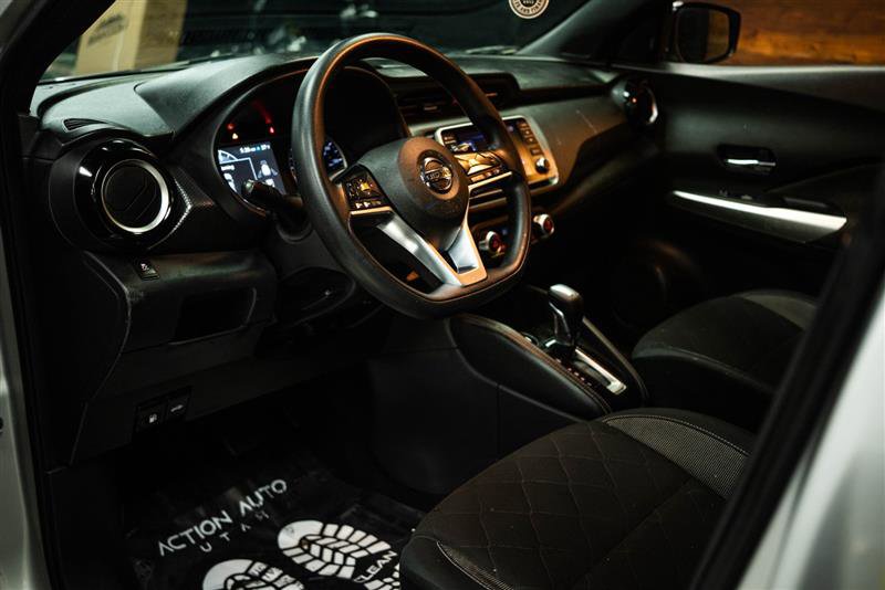 Used 2018 Nissan Kicks SV image 8