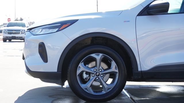 Used 2025 Ford Escape ST-Line AWD/4WD image 5