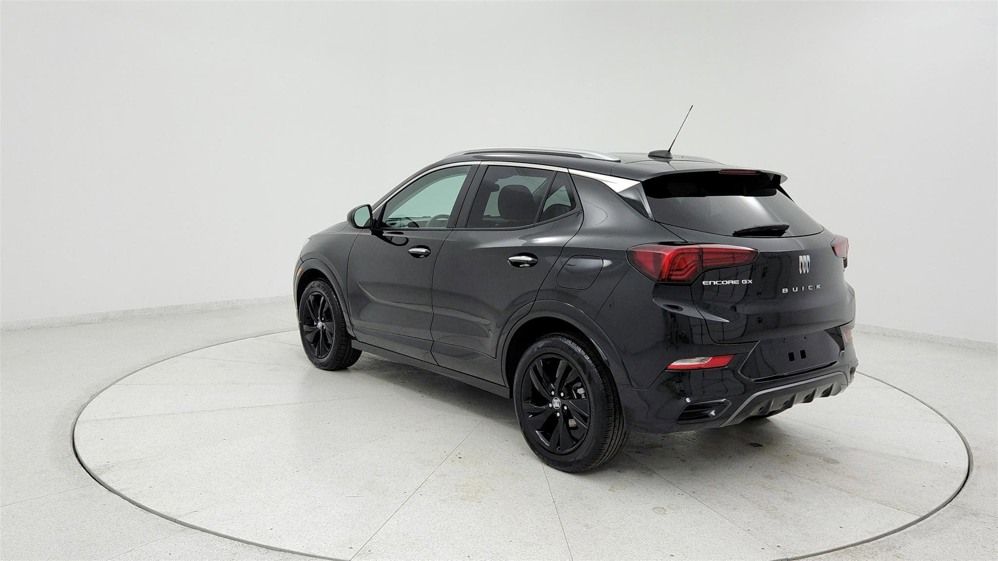 Used 2024 Buick Encore GX Sport Touring FWD image 3