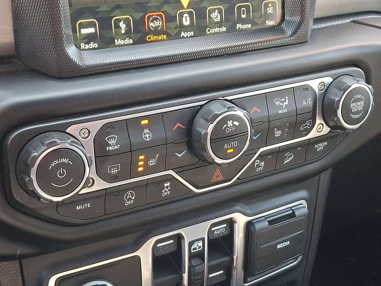 Certified 2019 Jeep Wrangler Unlimited Sahara image 16