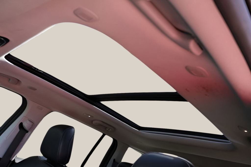 Used 2023 Jeep Grand Cherokee Limited RWD image 10