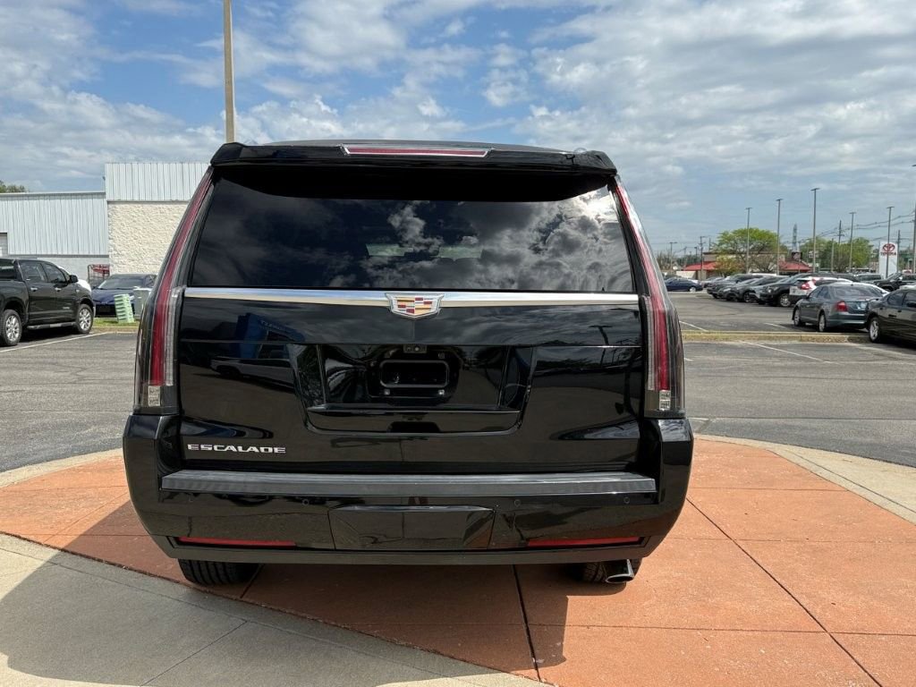 Used 2018 Cadillac Escalade ESV Premium Luxury AWD/4WD image 5