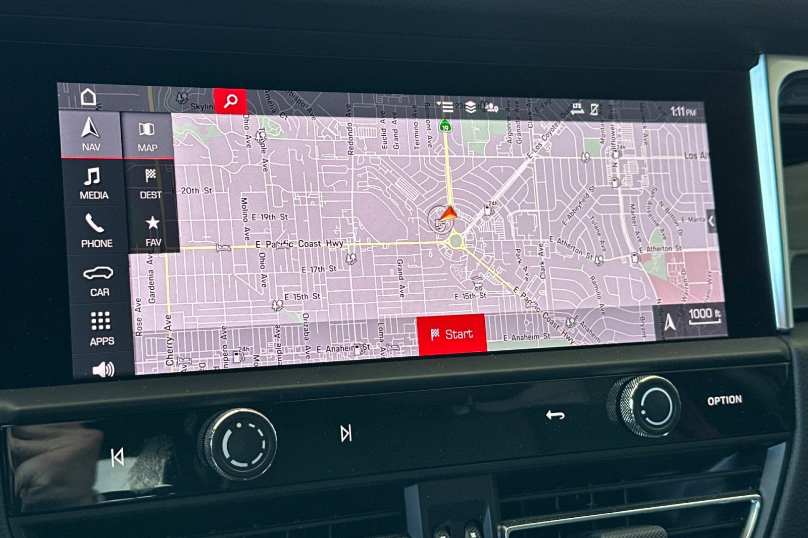 Certified 2023 Porsche Macan AWD/4WD image 19