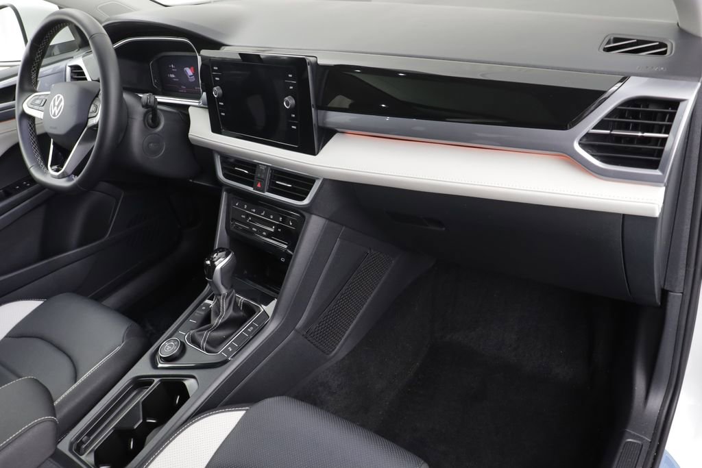 Used 2025 Volkswagen Taos SEL w/ Black Wheel Plus Package AWD/4WD image 21