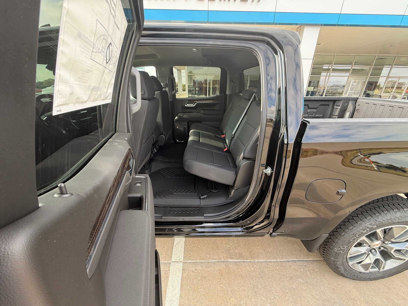 New 2026 Chevrolet Silverado 1500 LT image 9