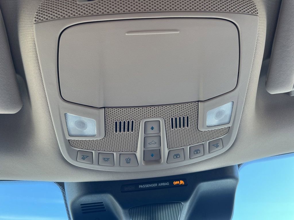 Used 2023 Ford Expedition XLT image 24