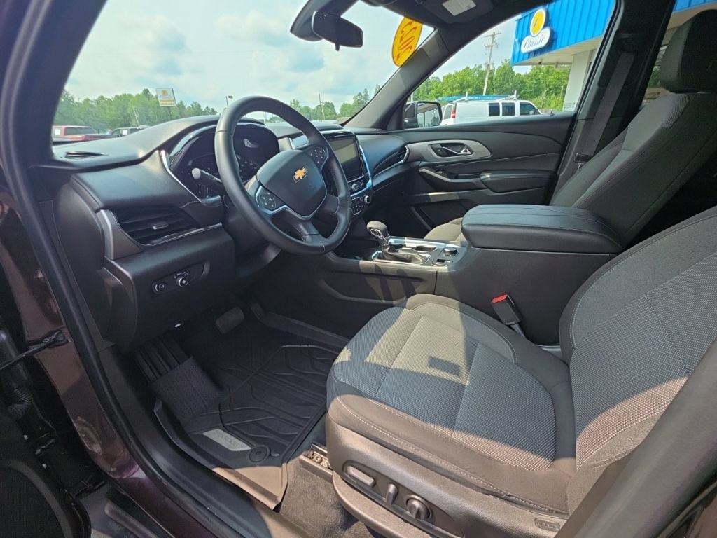 Used 2023 Chevrolet Traverse LT w/ LPO, Floor Liner Package AWD/4WD image 22