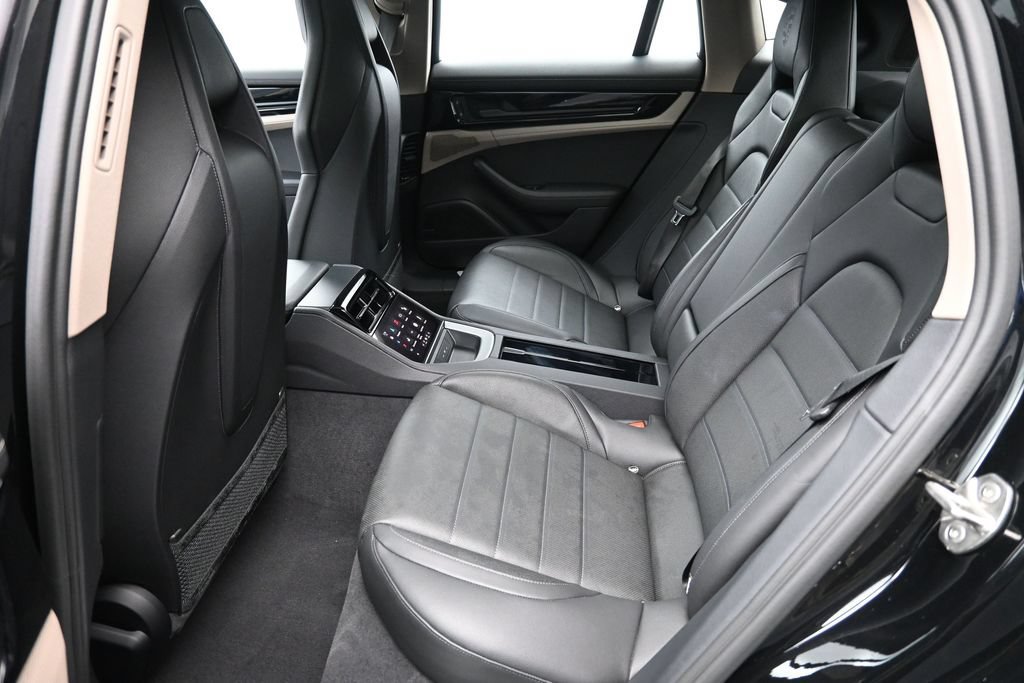 Certified 2025 Porsche Panamera 4 AWD/4WD image 7
