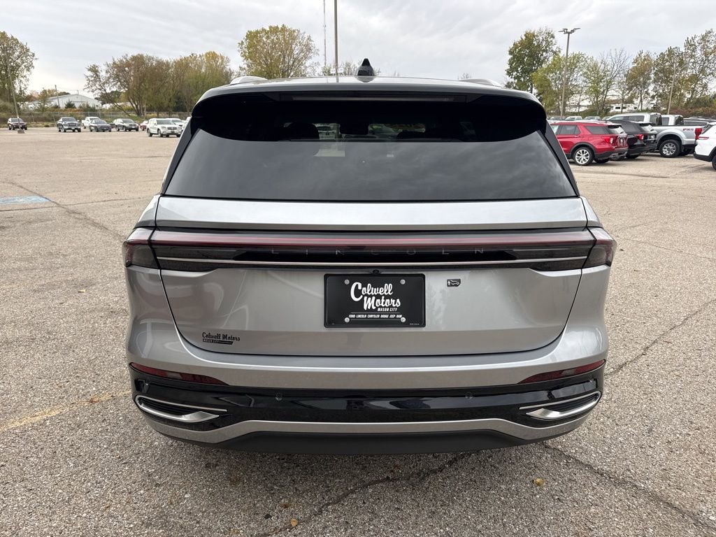 New 2025 Lincoln Nautilus Reserve image 3