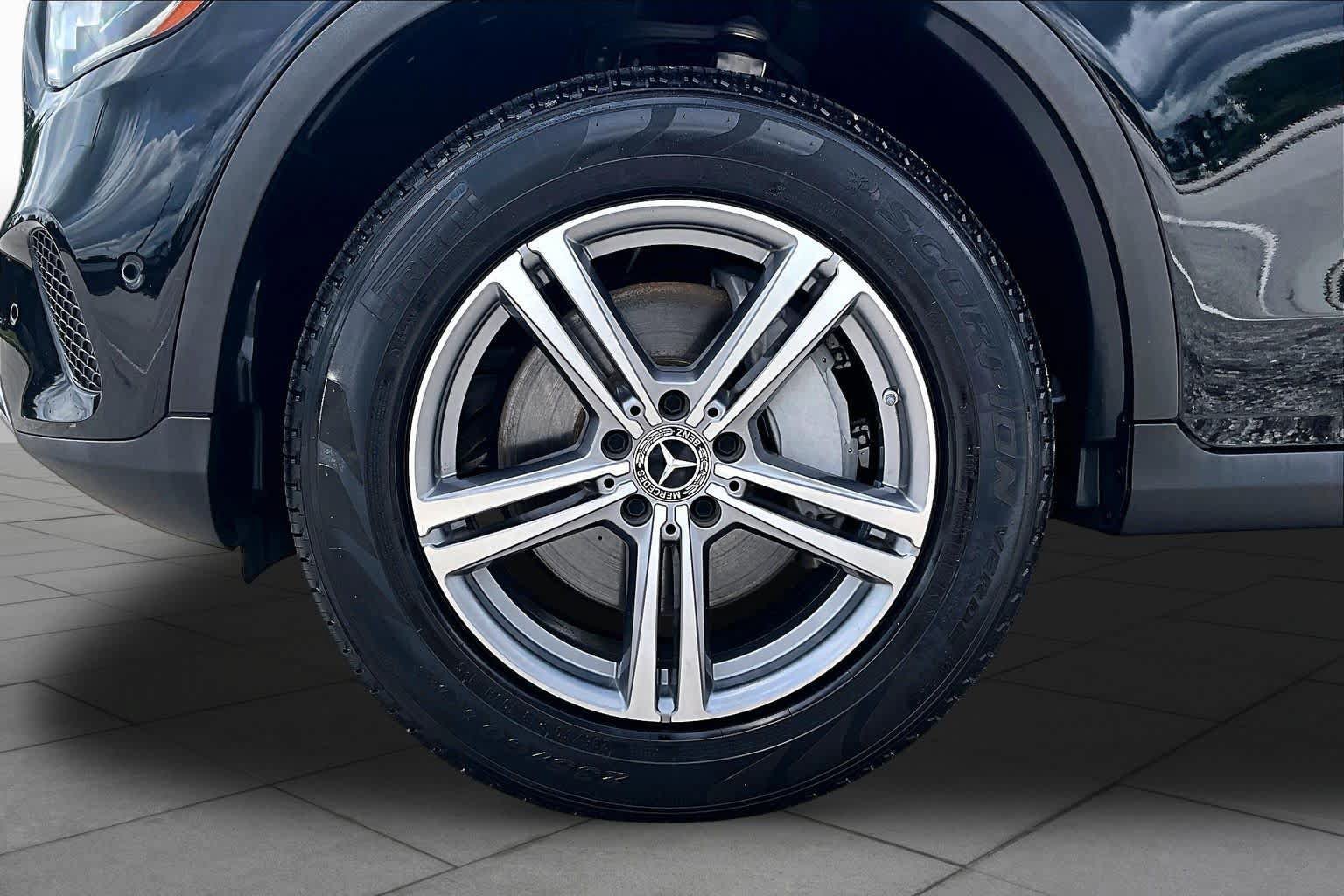 Certified 2022 Mercedes-Benz GLC 300 w/ Premium Package Lite image 11