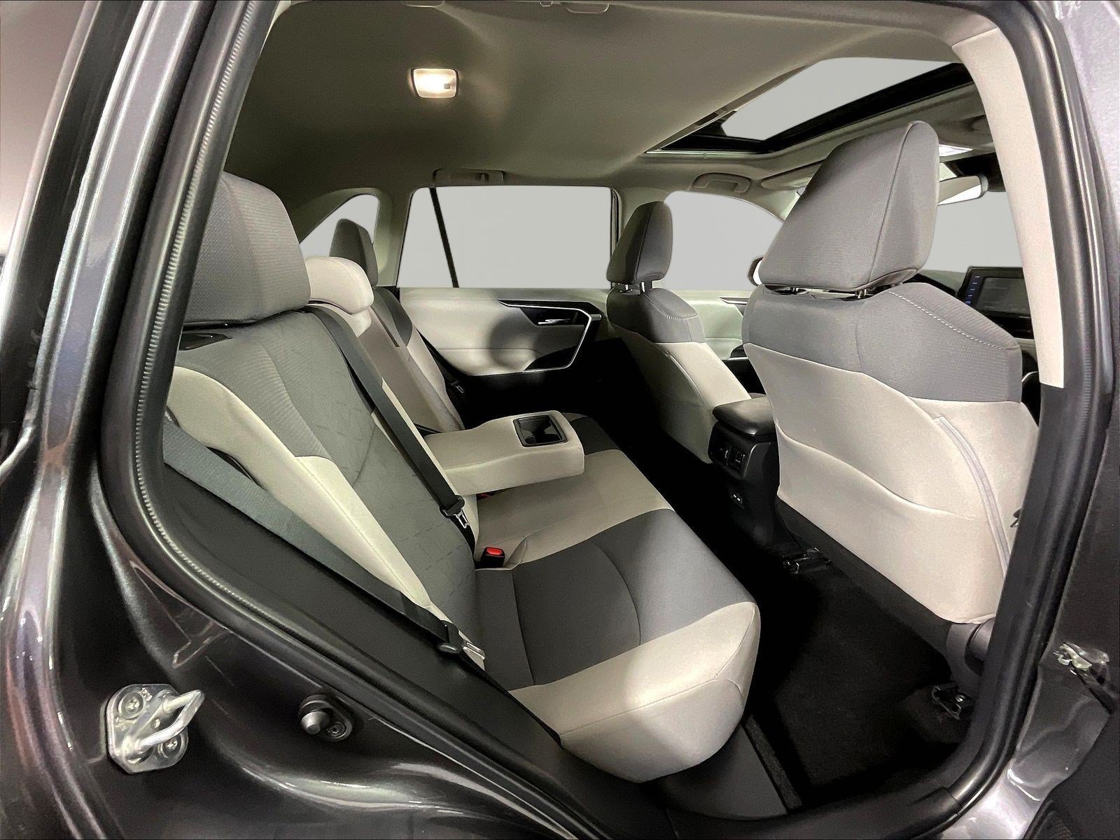 Used 2022 Toyota RAV4 XLE w/ Convenience Package AWD/4WD image 25