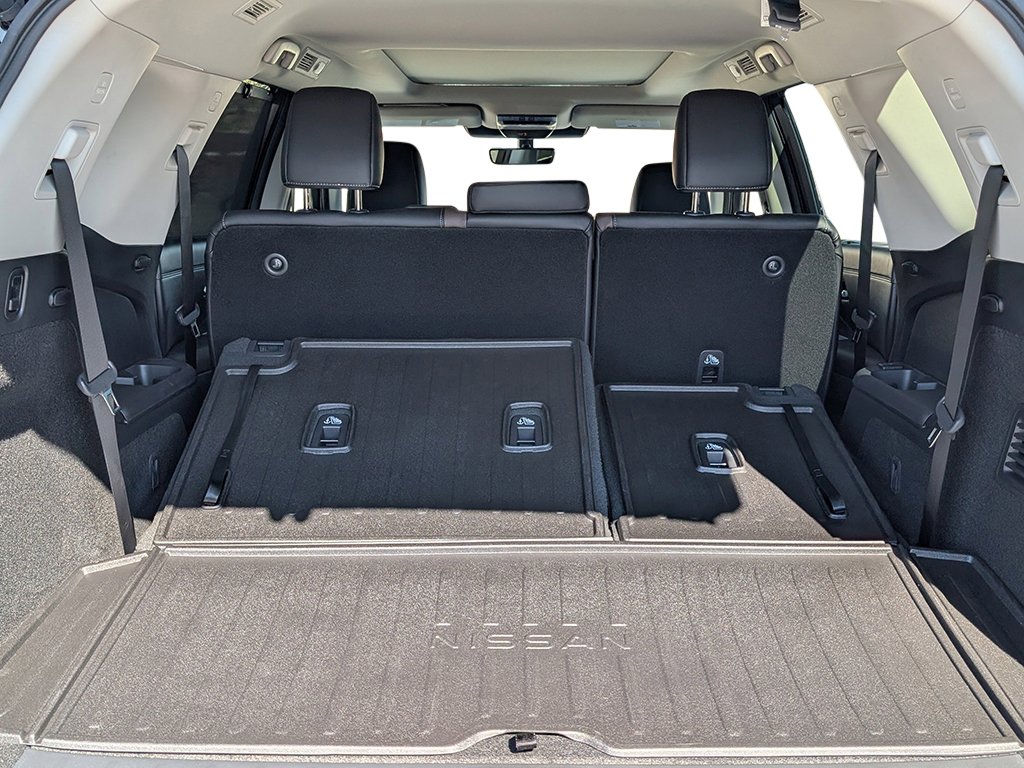 New 2026 Nissan Pathfinder Platinum image 25