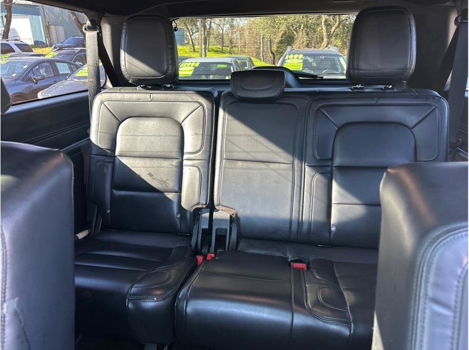 Used 2019 Lincoln Navigator L Reserve image 23