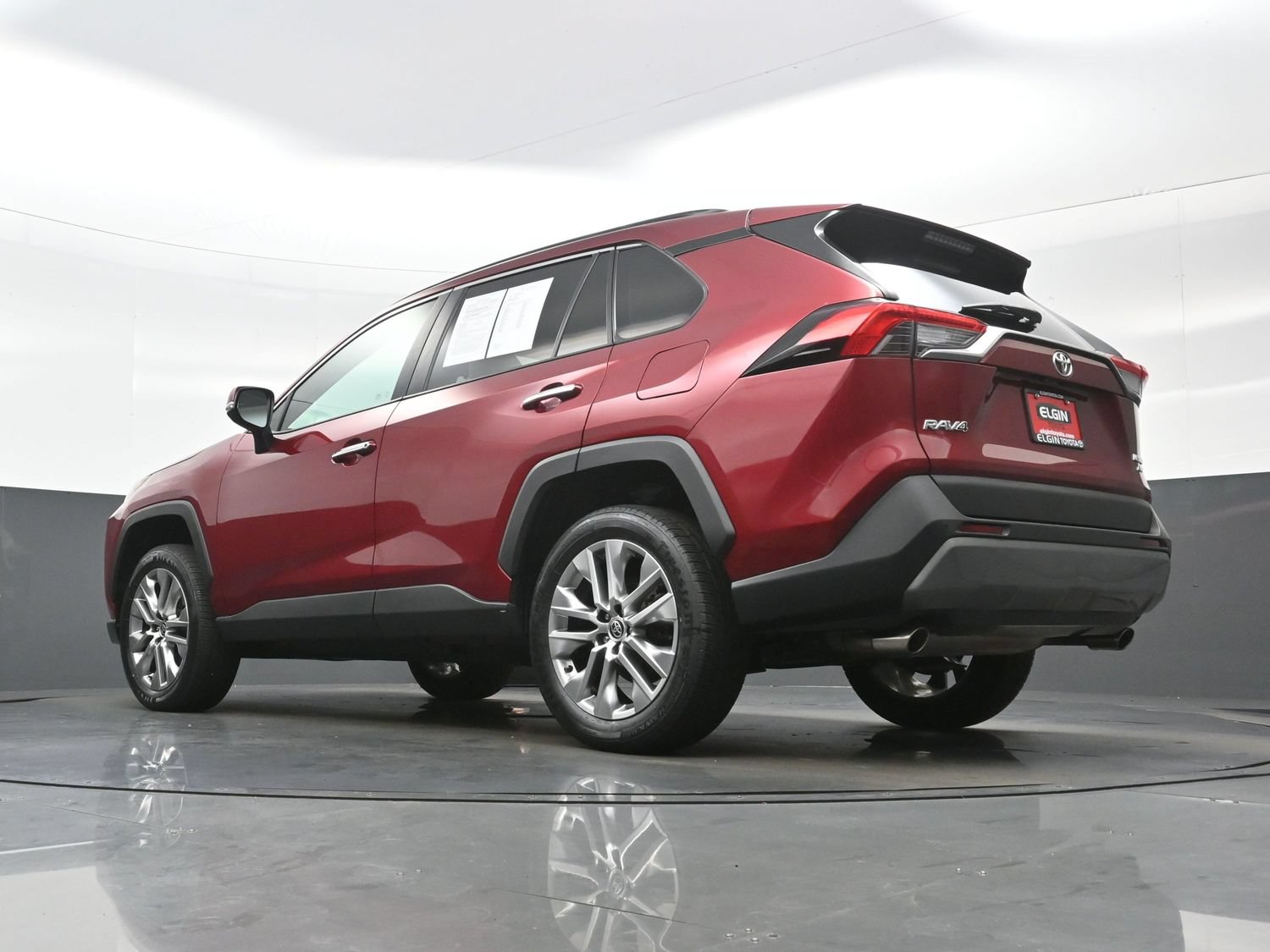 Used 2021 Toyota RAV4 Limited AWD/4WD image 31