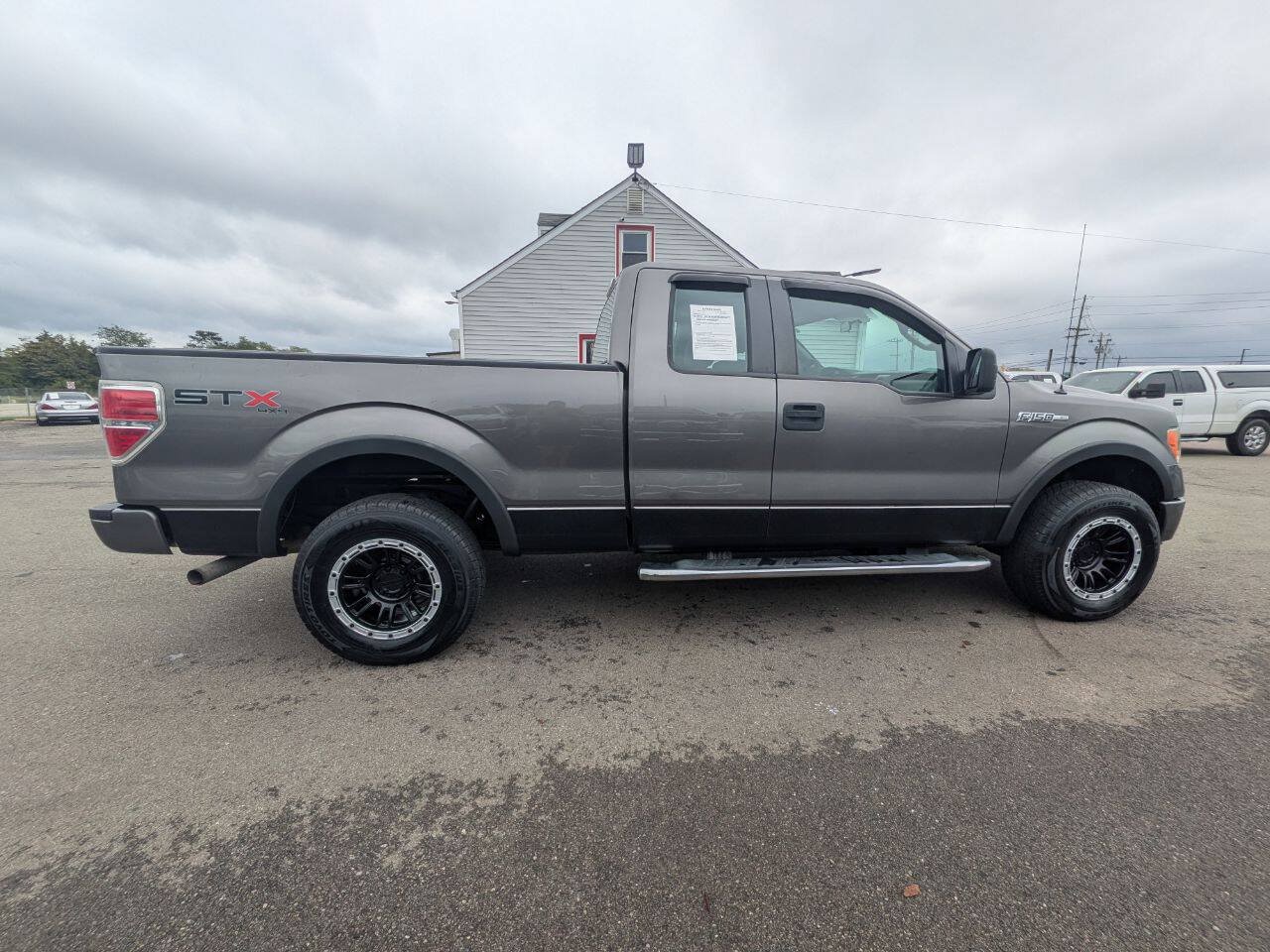 Used 2013 Ford F150 STX w/ Mid Equipment Group AWD/4WD image 8
