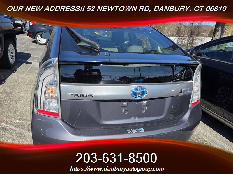Used 2015 Toyota Prius Prime Plug-In Hybrid image 3