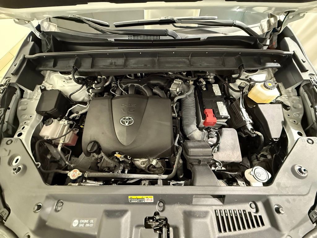 Used 2022 Toyota Highlander XLE image 10