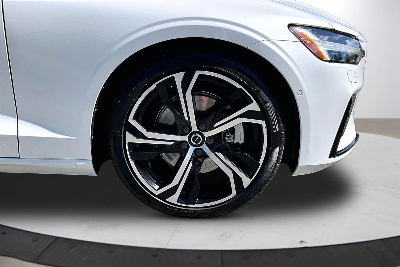 Used 2024 Volvo S60 B5 Plus w/ Climate Package image 35