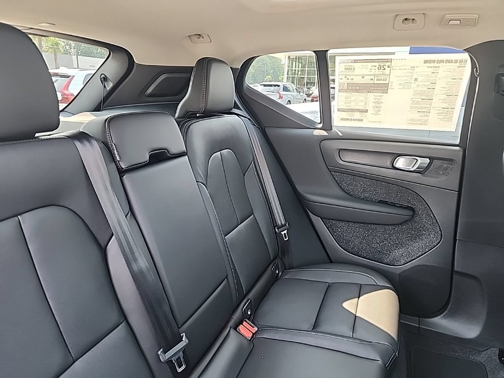 New 2026 Volvo XC40 B5 Plus w/ Protection Package Premier AWD/4WD image 18