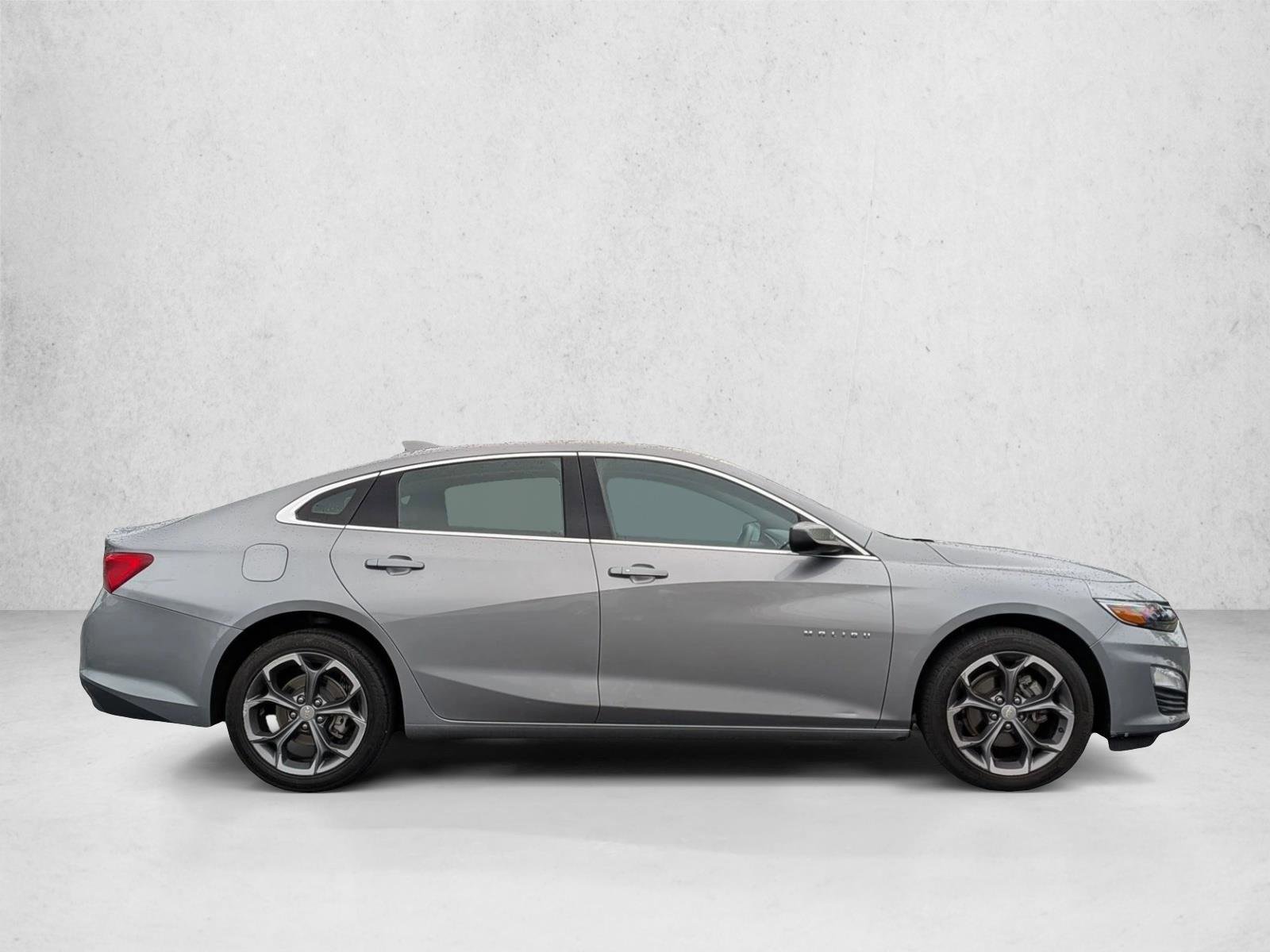 Used 2024 Chevrolet Malibu LT FWD image 4