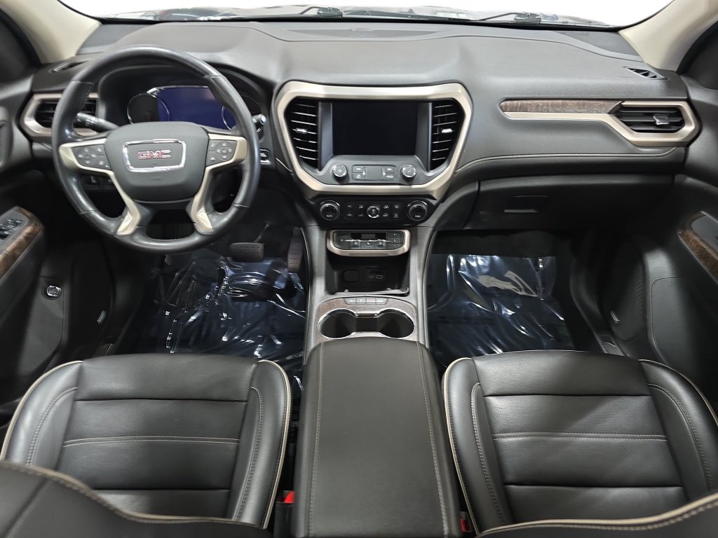 Used 2022 GMC Acadia Denali w/ Denali Ultimate Package AWD/4WD image 9