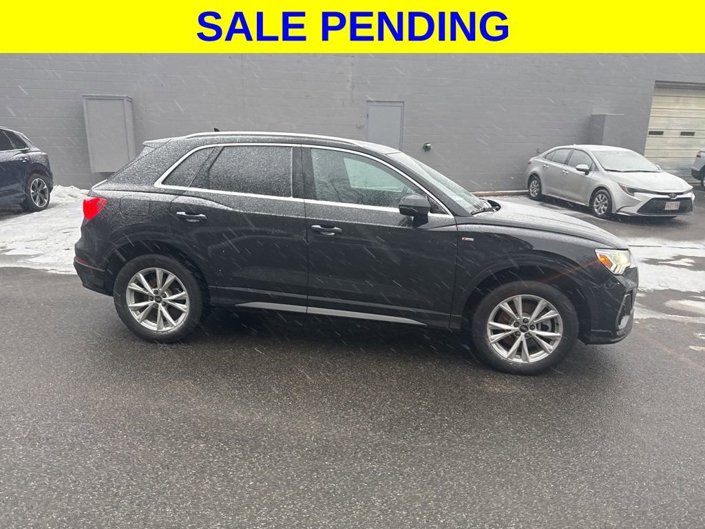 Used 2023 Audi Q3 2.0T Premium w/ Convenience Package image 11