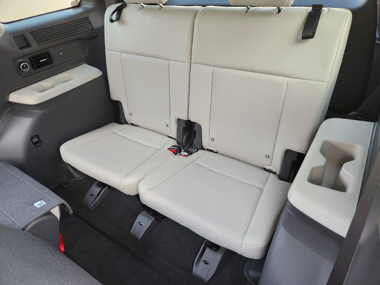 New 2026 Hyundai Santa Fe SEL FWD image 29