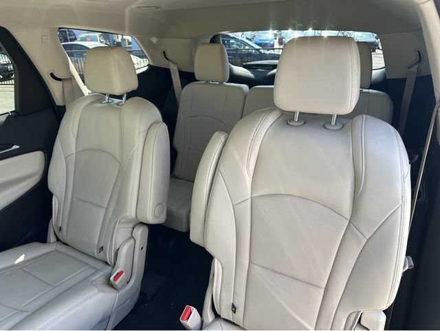 Used 2023 Buick Enclave Essence w/ Experience Buick Package FWD image 39