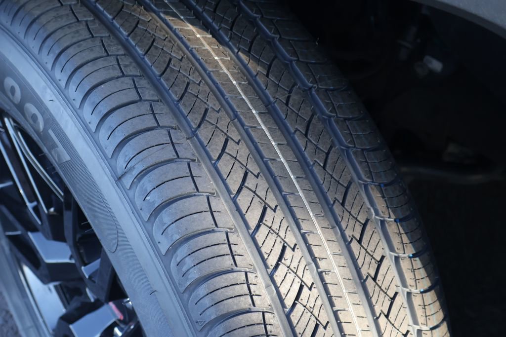 Used 2023 GMC Sierra 1500 Elevation image 12