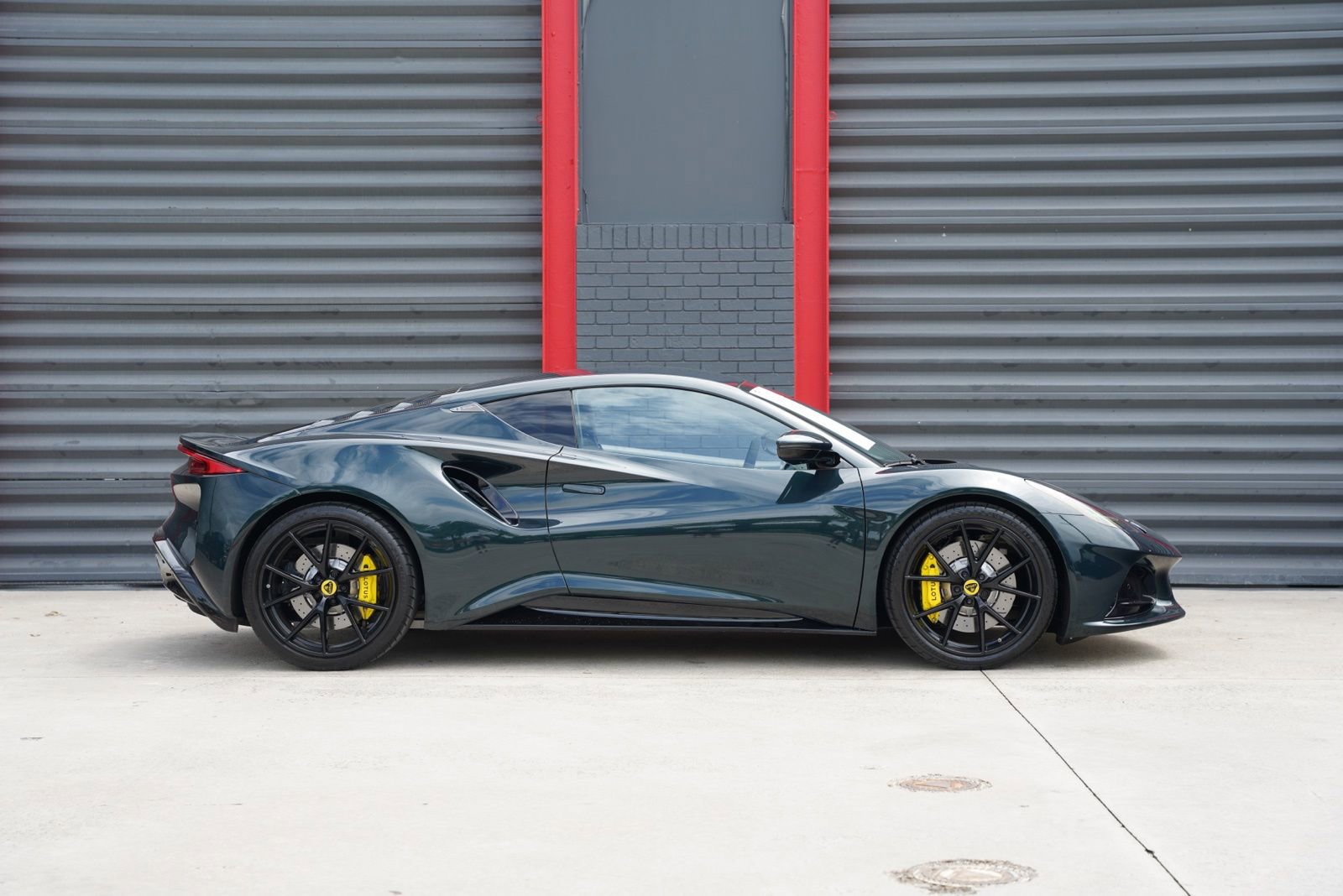 Used 2024 Lotus Emira First Edition image 15