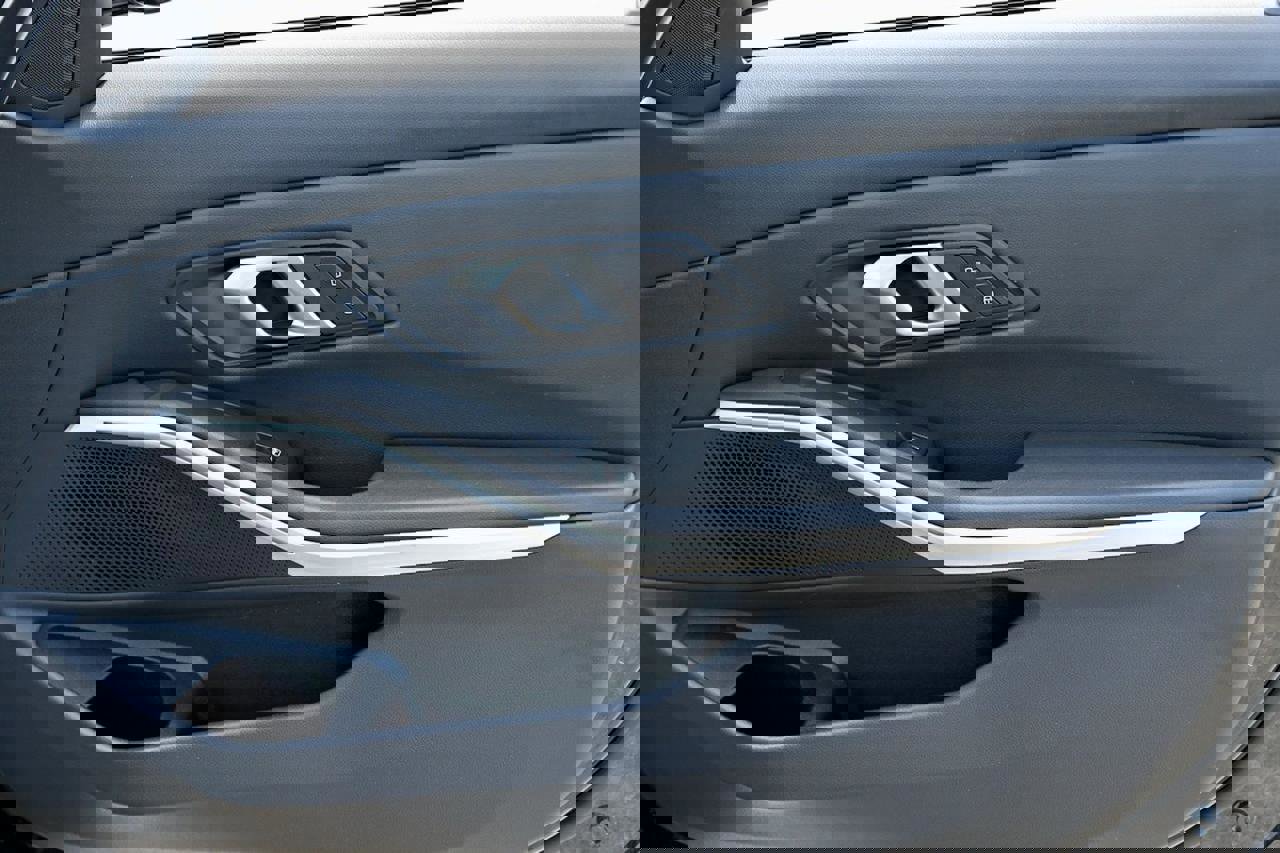 Used 2024 BMW 330i Sedan image 18