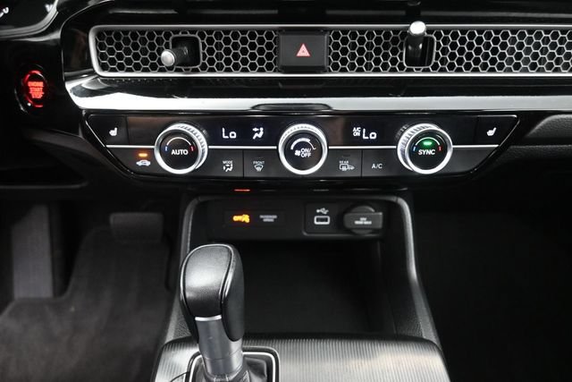 Certified 2024 Honda Civic EX image 28