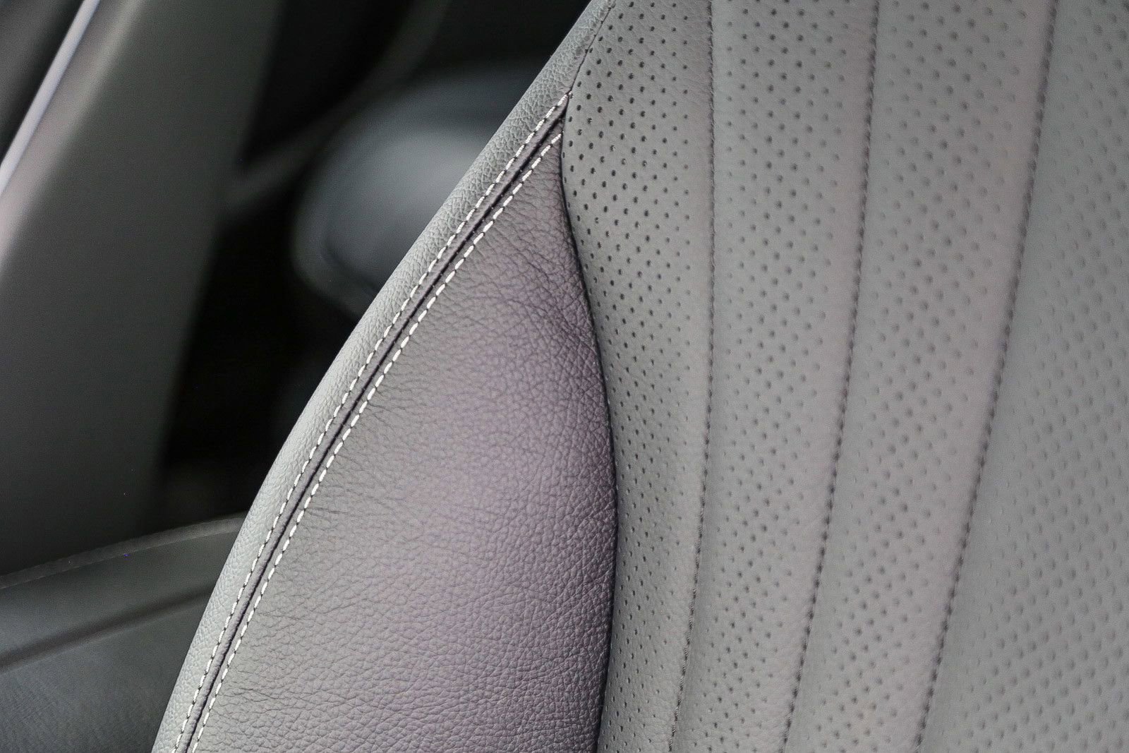 Used 2024 Mercedes-Benz EQE 350+ 4MATIC Sedan image 32