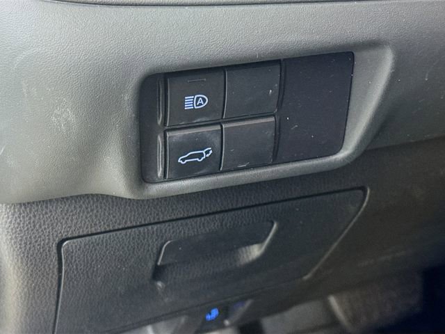 Used 2022 Toyota Highlander XLE image 12