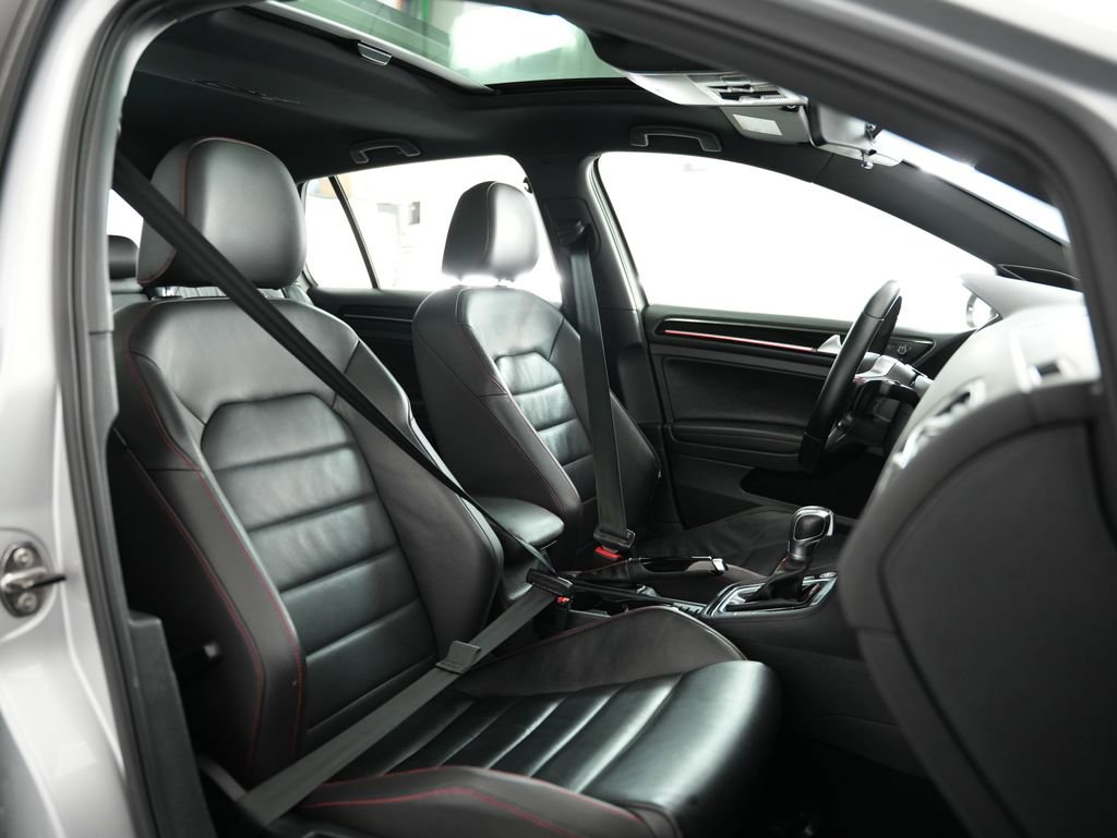 Used 2015 Volkswagen GTI SE FWD image 53