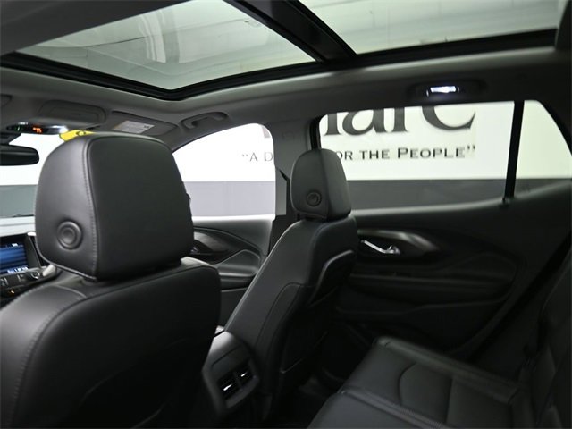Used 2023 GMC Terrain SLT w/ Infotainment Package II image 24