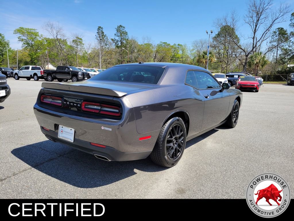 Used 2020 Dodge Challenger SXT image 6