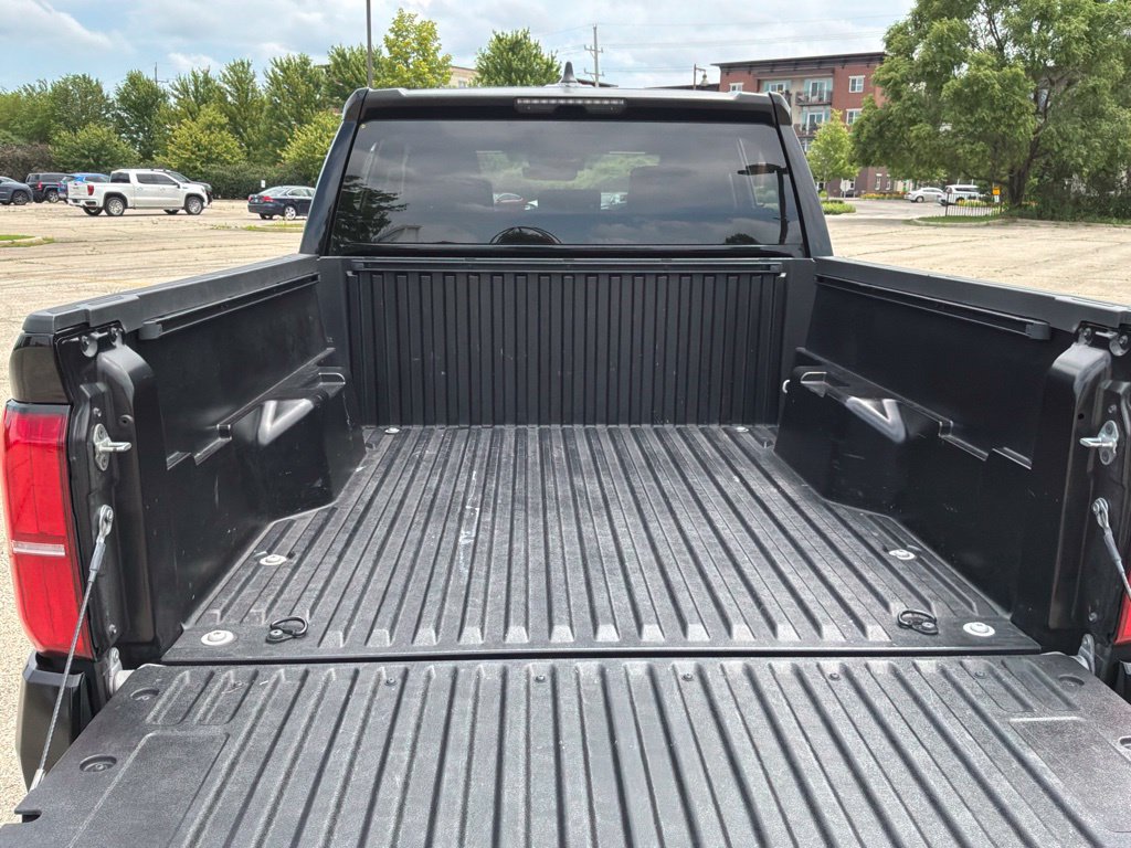 Used 2024 Toyota Tacoma SR5 AWD/4WD image 25