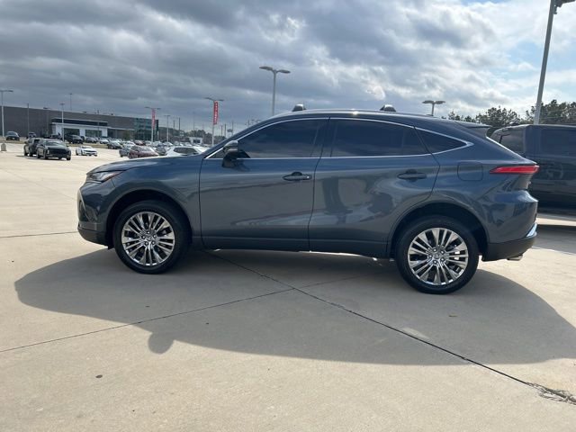 Used 2024 Toyota Venza XLE AWD/4WD image 5