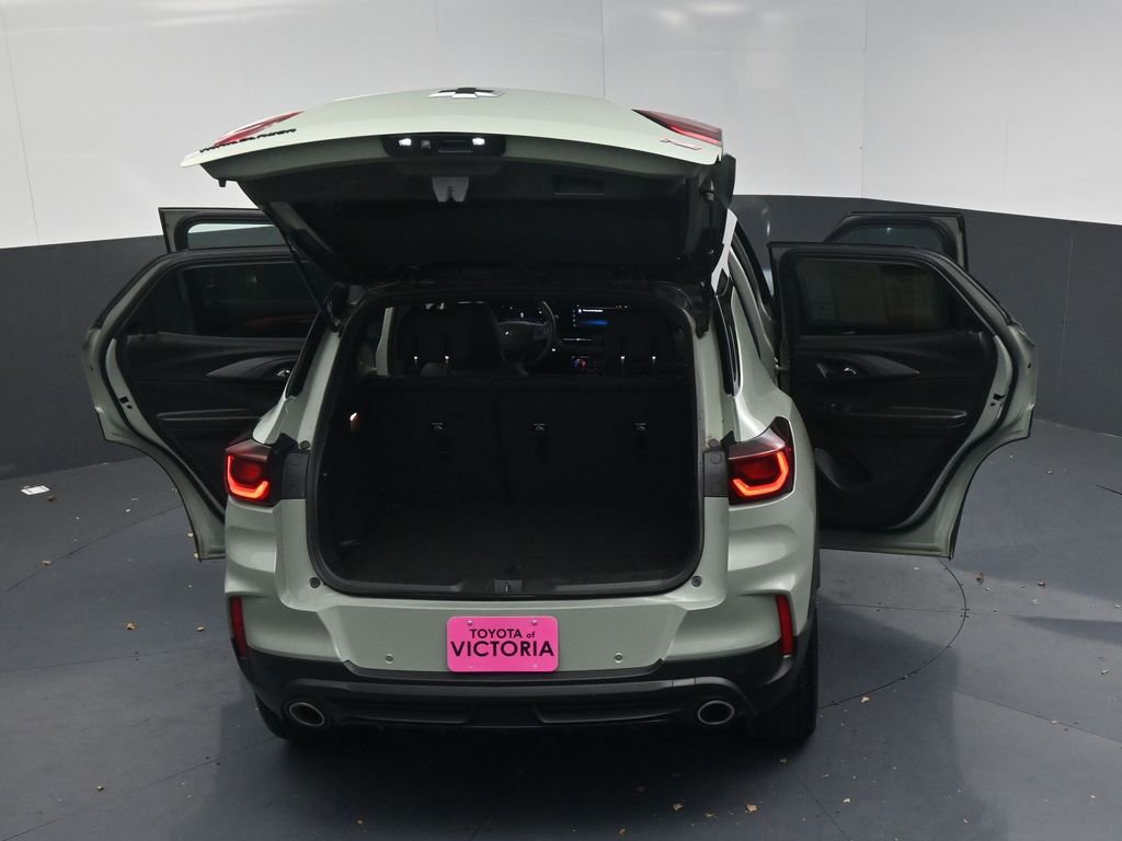 Used 2024 Chevrolet TrailBlazer RS w/ Driver Confidence Package image 23