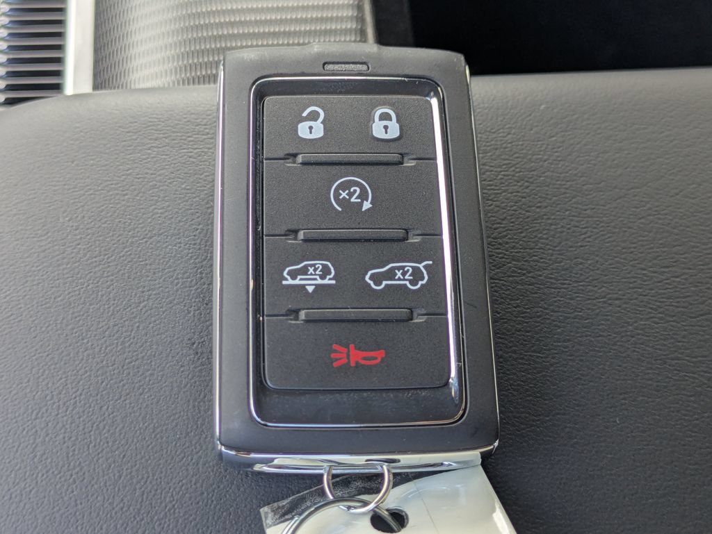 New 2026 Jeep Grand Wagoneer L Summit AWD/4WD image 33
